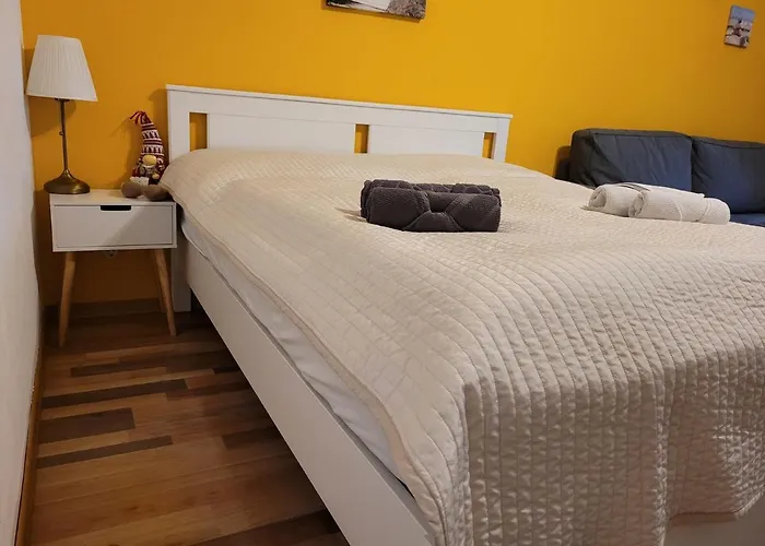 Aparthotel Leopoldauer With Air Conditioning