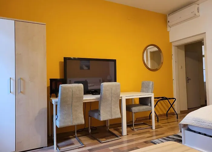 Leopoldauer With Air Conditioning Aparthotel 4*