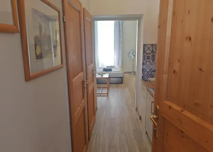 Leopoldauer With Air Conditioning Aparthotel 4*
