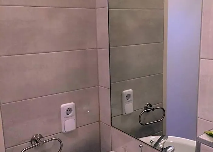 Leopoldauer With Air Conditioning Aparthotel 4*